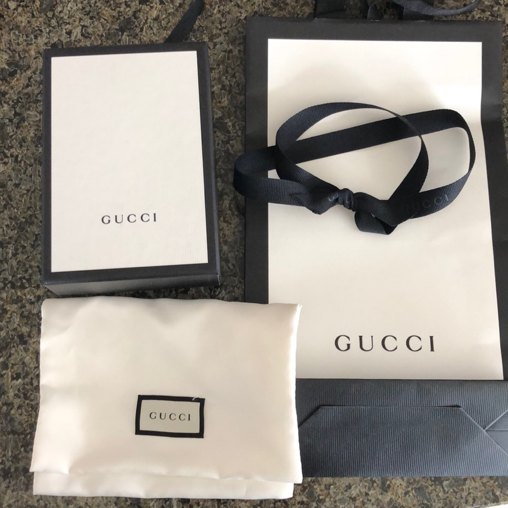 Gift box, dust bag, gift bag and box